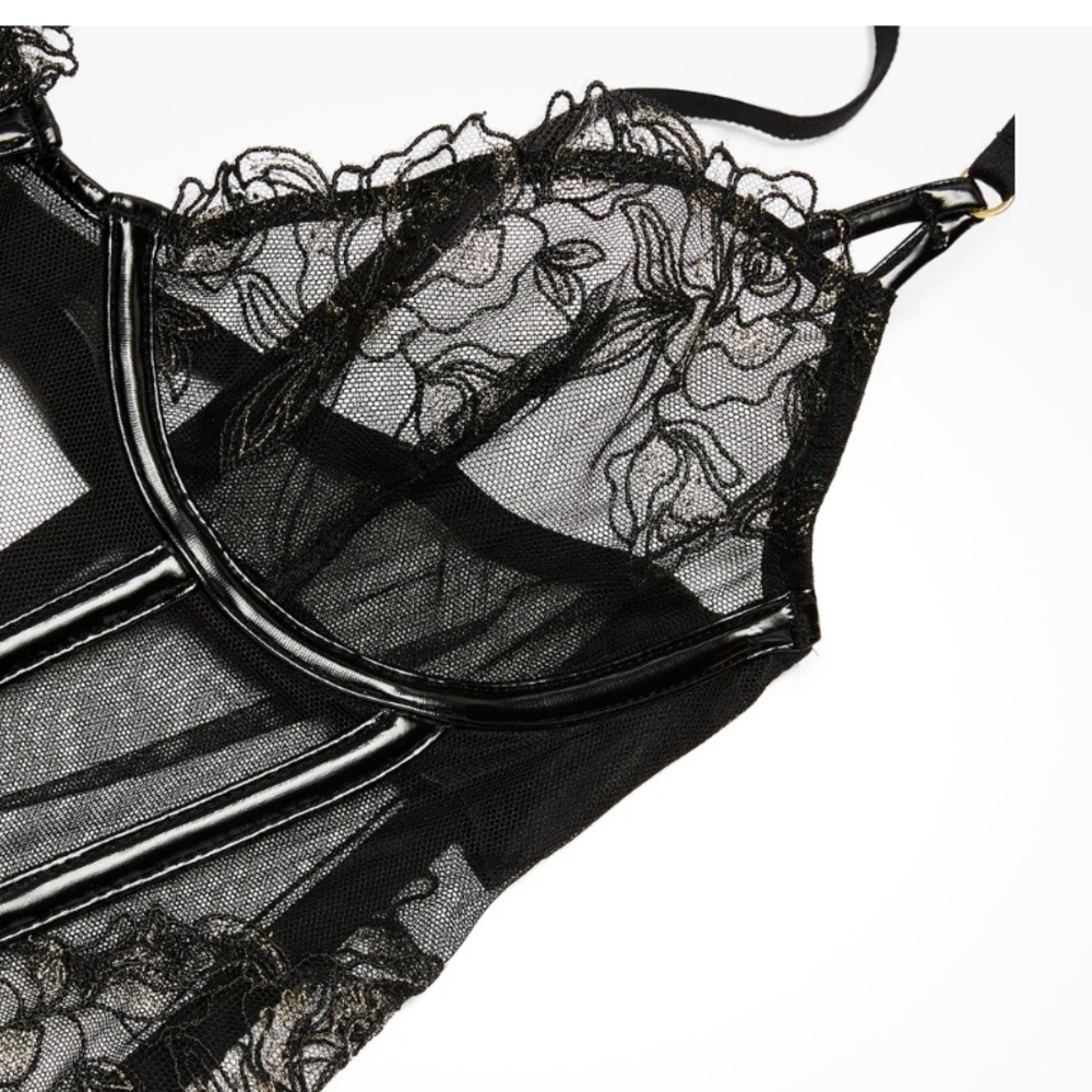 Victoria's Secret Very Sexy Midnight Affair Lace Unlined Teddy Medium Bodysuit - Picture 2 of 12